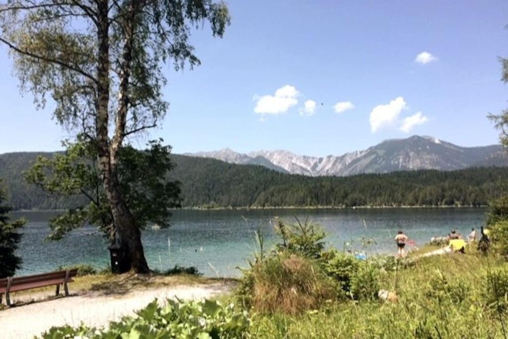 Zentral, ruhig&stilvoll mit Bergpanorama+ Garten Garmisch-Partenkirchen Exterior foto